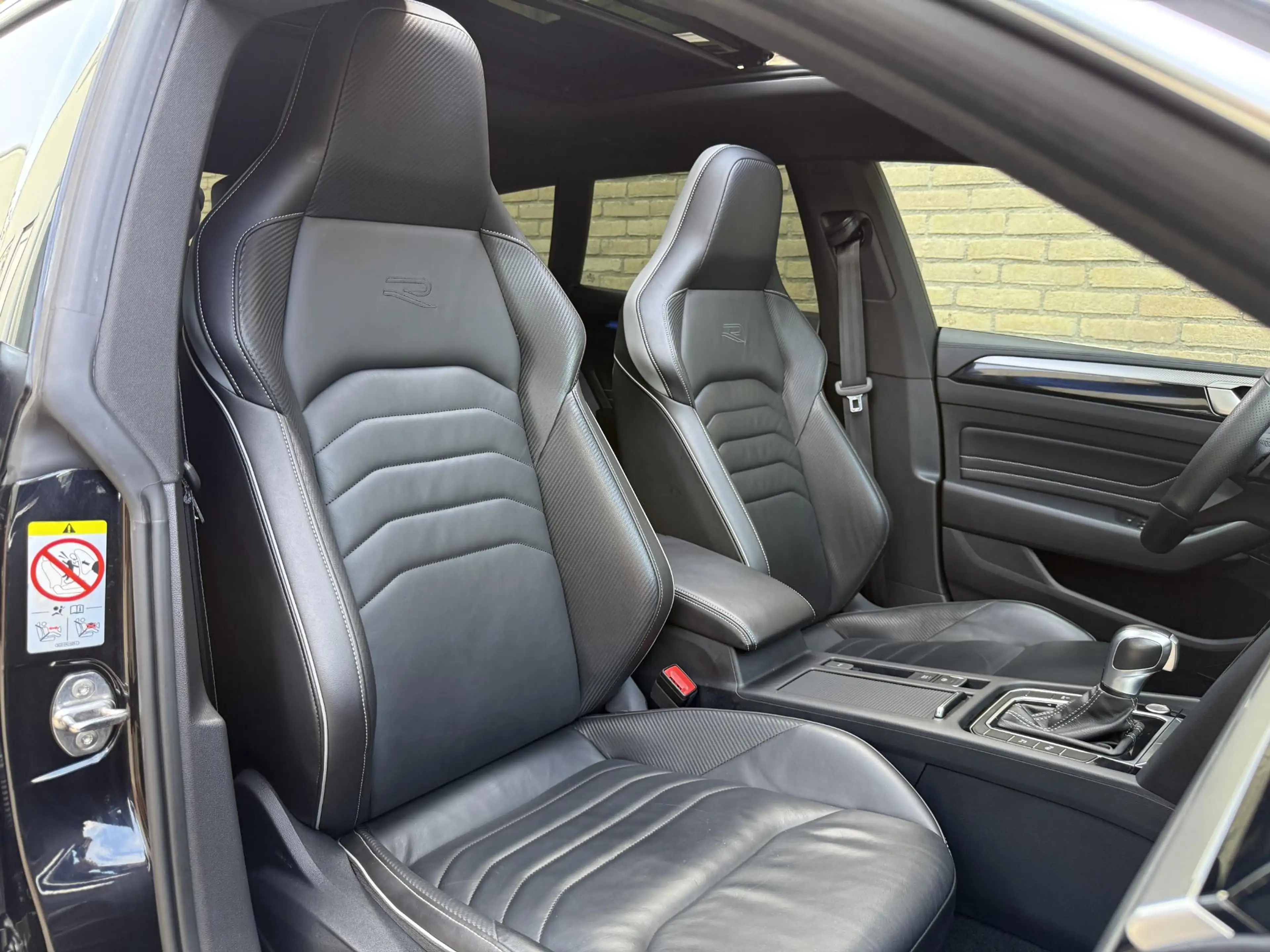 Volkswagen Arteon Shooting Brake 1.4 TSI eHybrid R-Line | Panoramada — photo 32