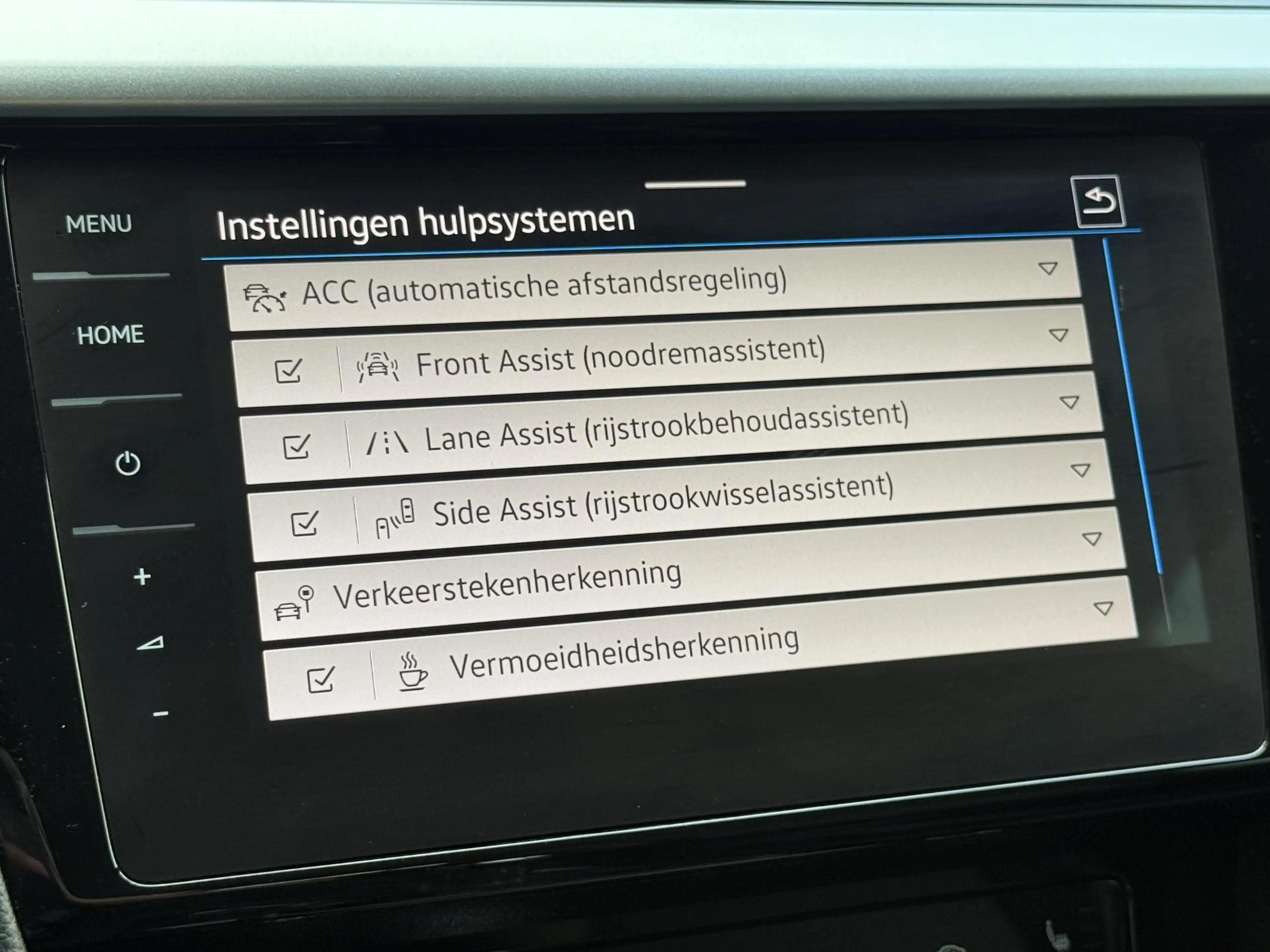 Volkswagen Arteon Shooting Brake 1.4 TSI eHybrid R-Line | Panoramada — photo 13