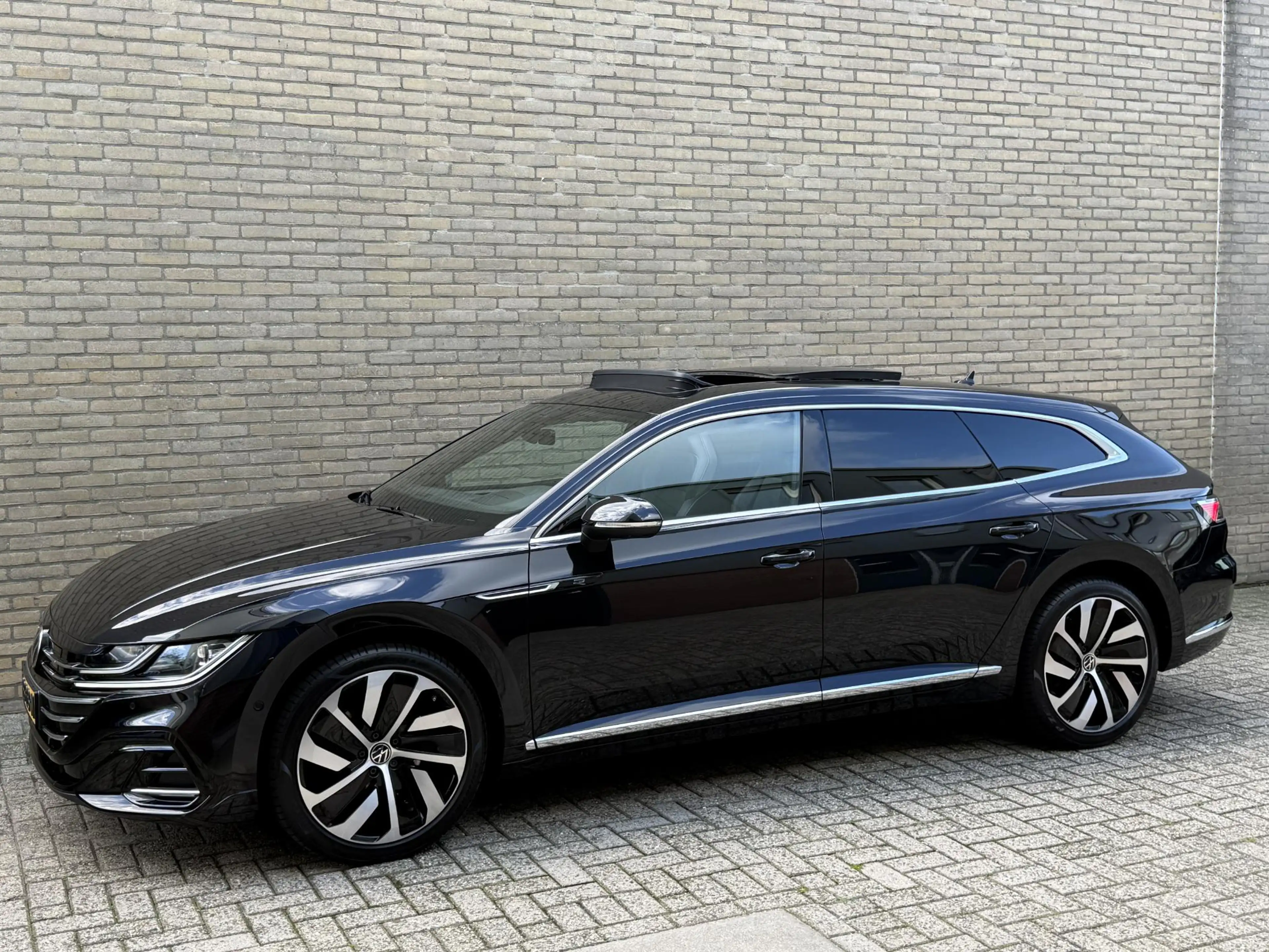 Volkswagen Arteon Shooting Brake 1.4 TSI eHybrid R-Line | Panoramada — photo 49