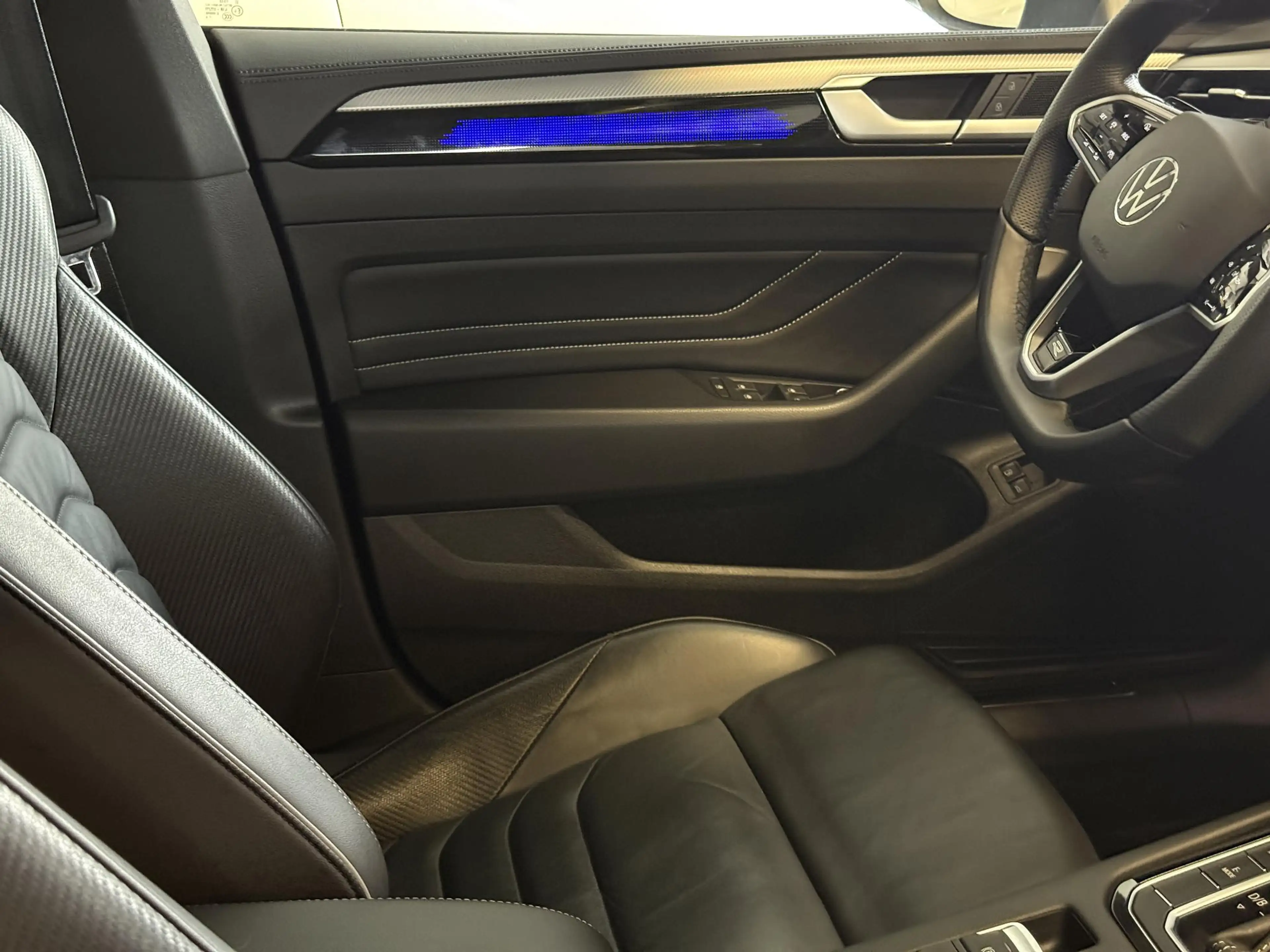 Volkswagen Arteon Shooting Brake 1.4 TSI eHybrid R-Line | Panoramada — photo 23