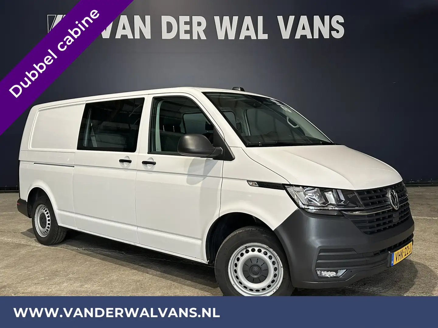 Volkswagen T6.1 Transporter 2.0 TDI L2H1 Dubbele cabine Euro6 Airco | Apple Ca Wit - 1