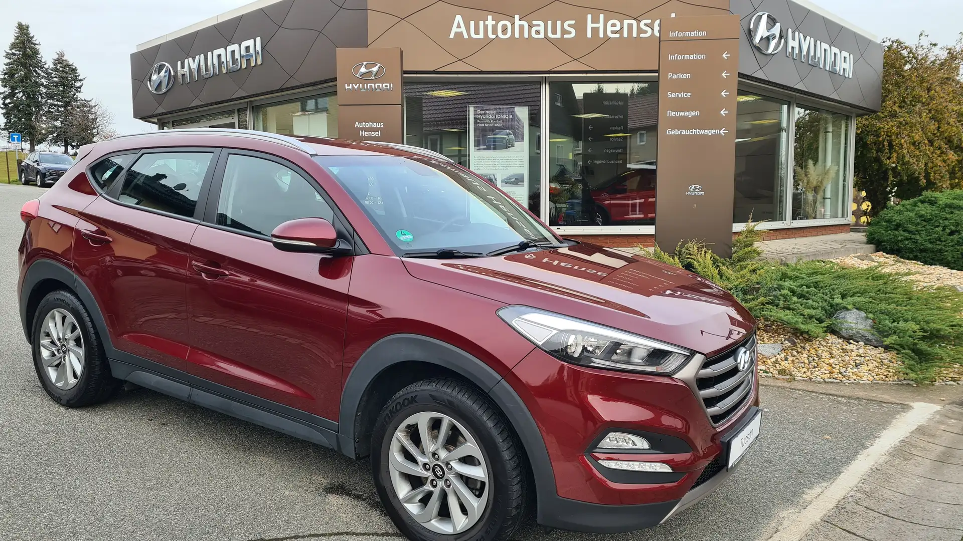 Hyundai TUCSON Trend 2WD Rot - 2