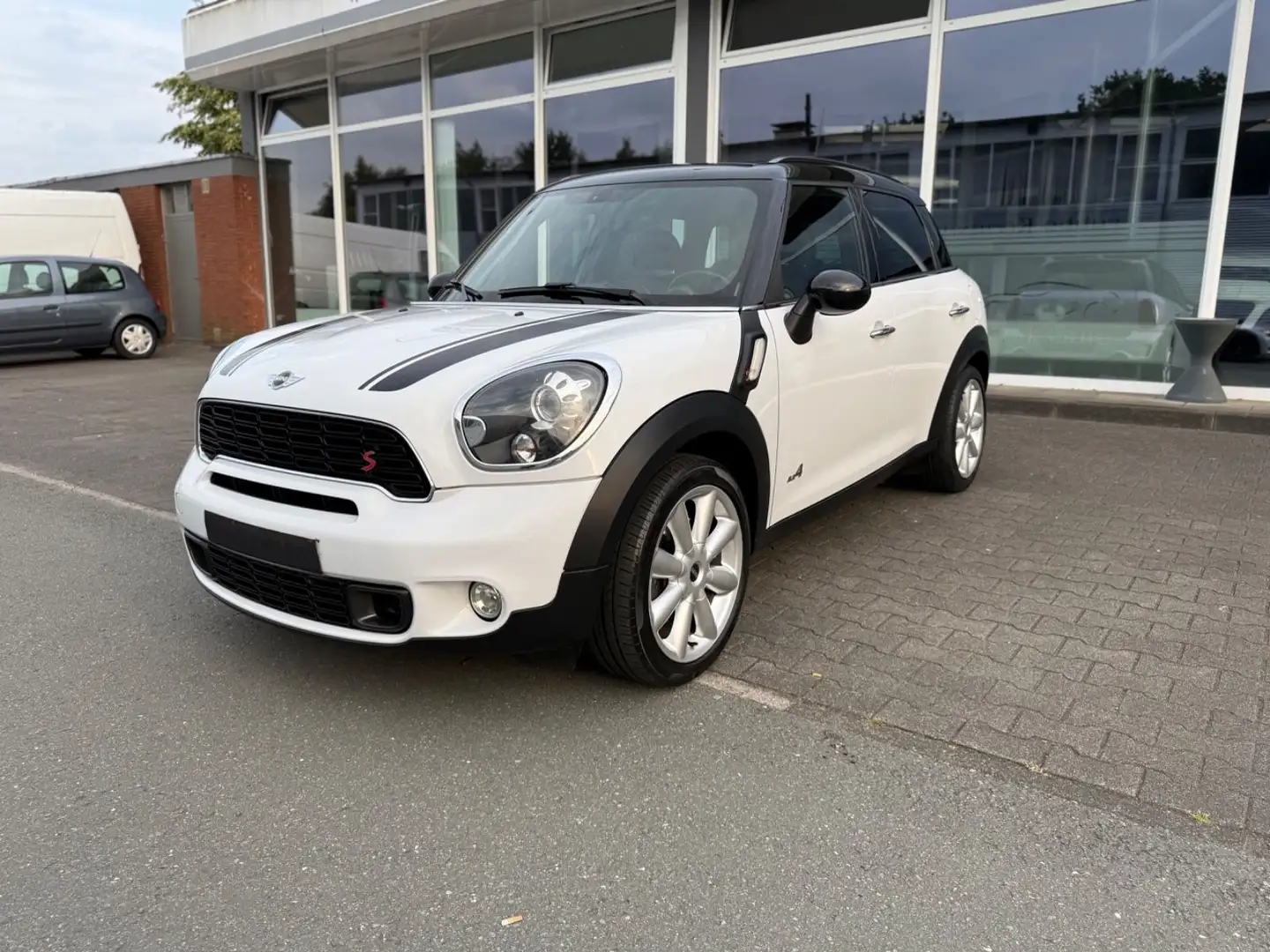 MINI Cooper S Countryman Cooper S All4* harman/kardon Weiß - 1
