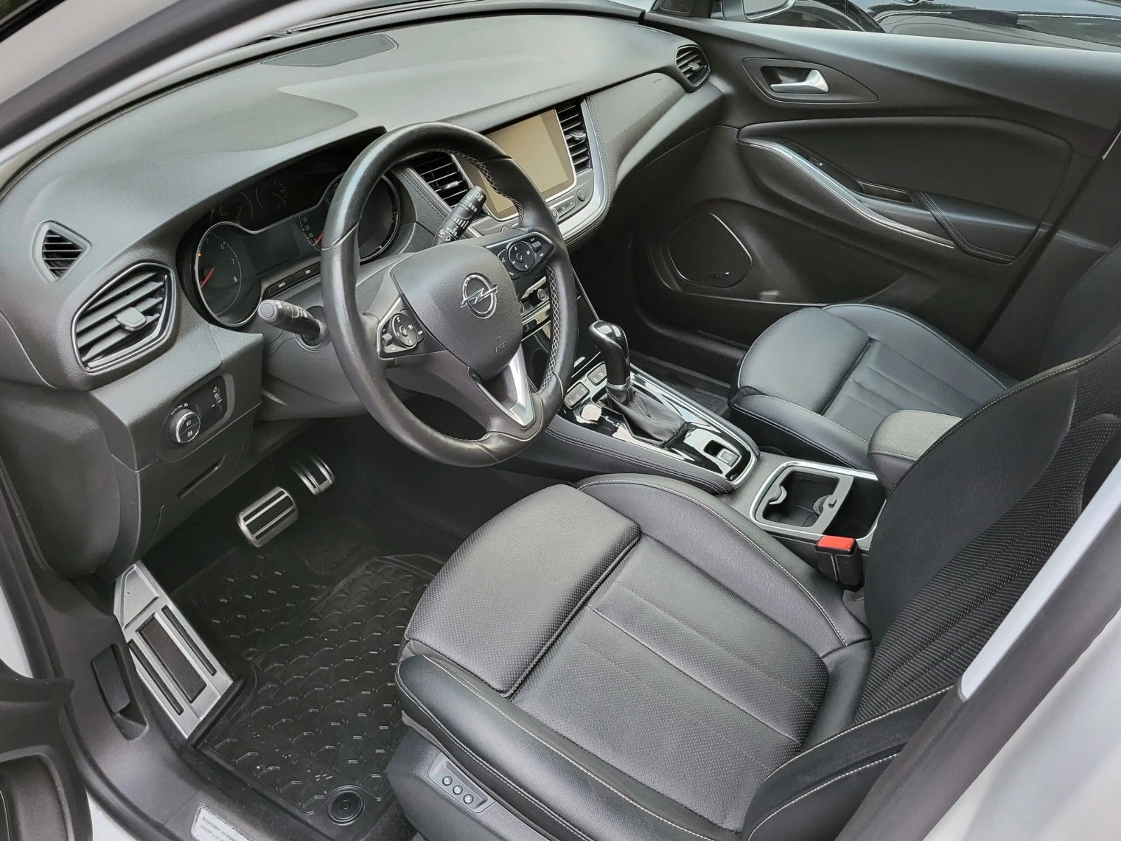 Opel Grandland X 1.6T ULTIMATE- AUTOM.- LEDER - AHK — photo 10