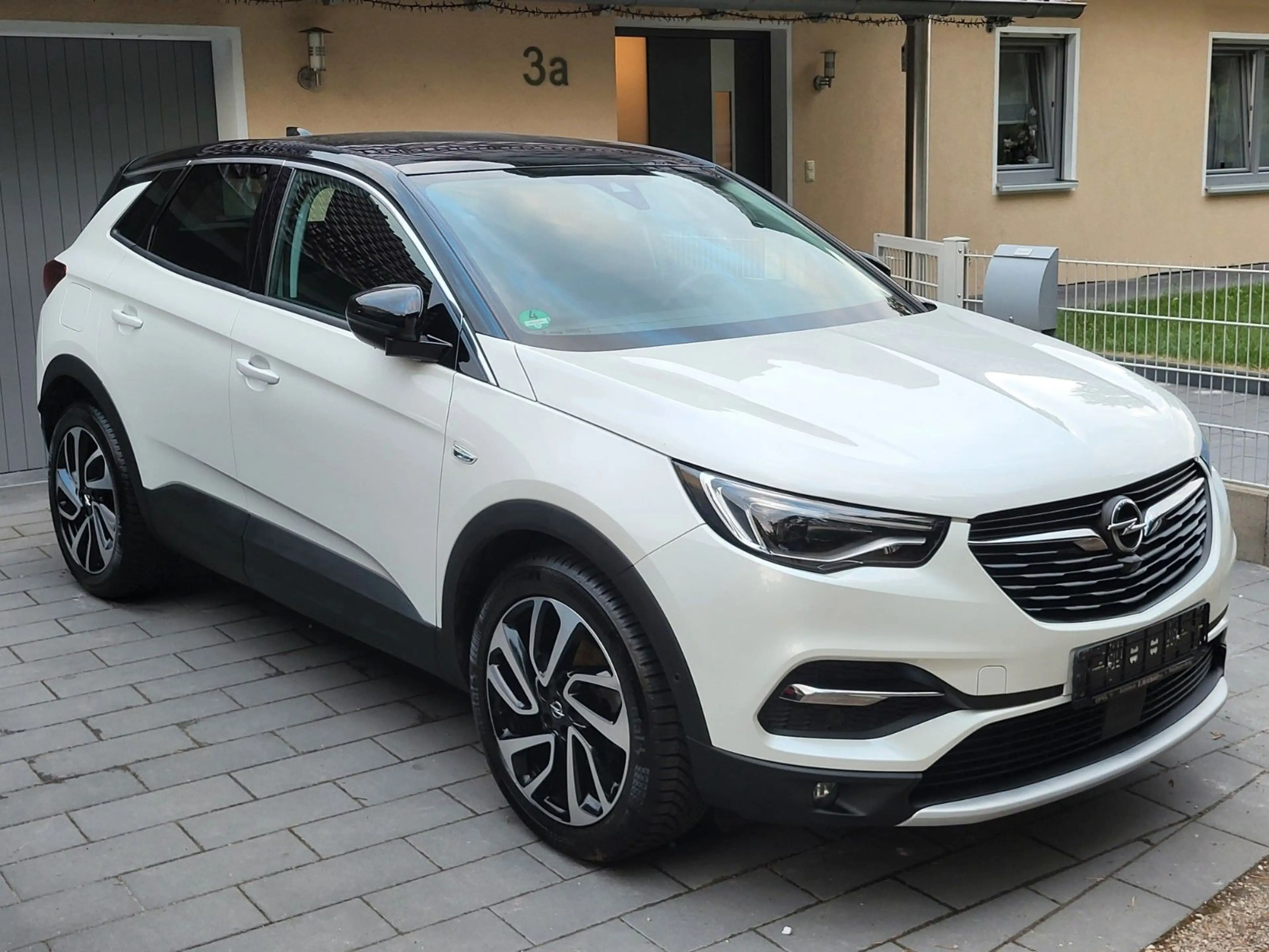 Opel Grandland X 1.6T ULTIMATE- AUTOM.- LEDER - AHK — photo 3