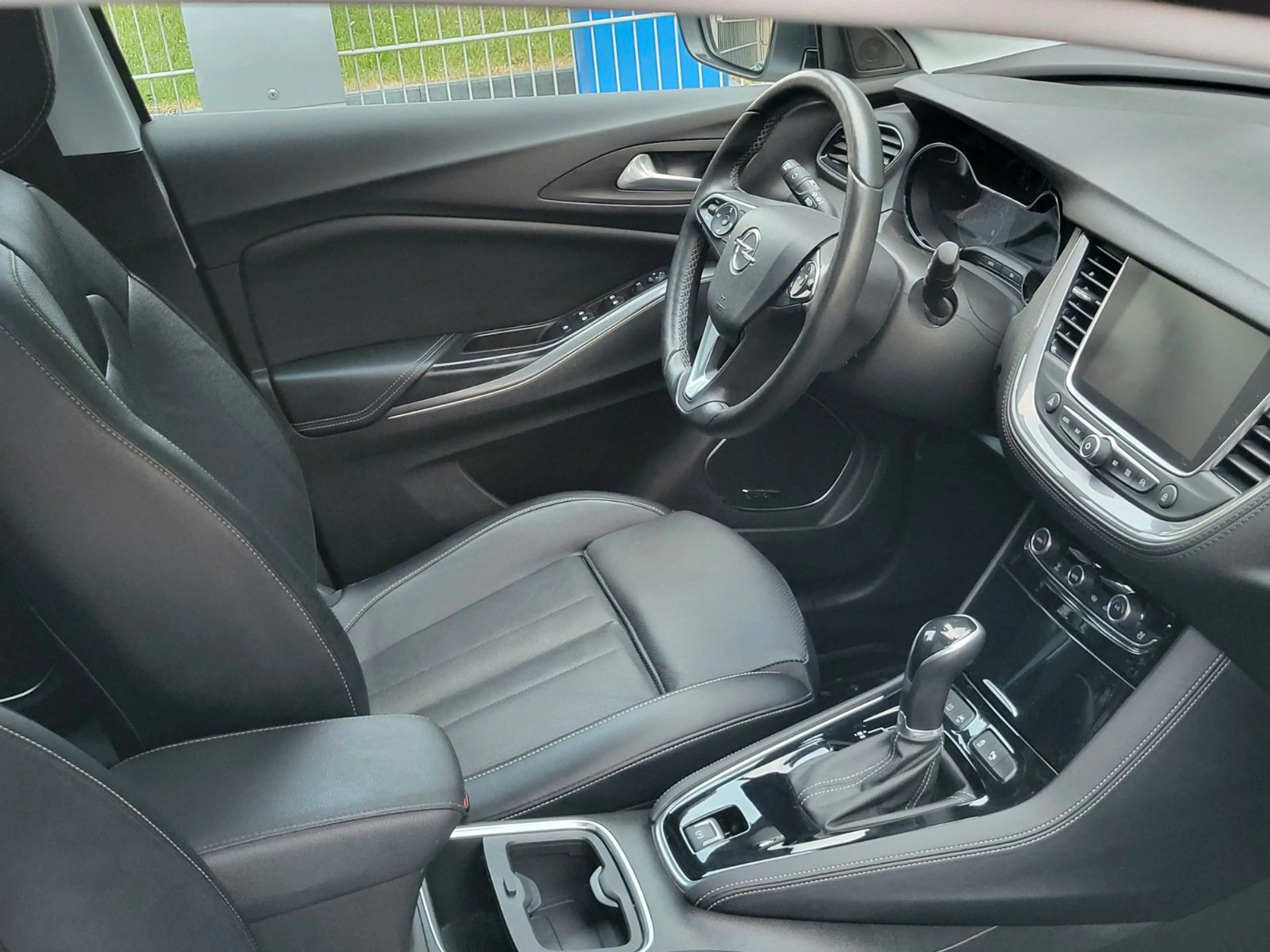 Opel Grandland X 1.6T ULTIMATE- AUTOM.- LEDER - AHK — photo 7