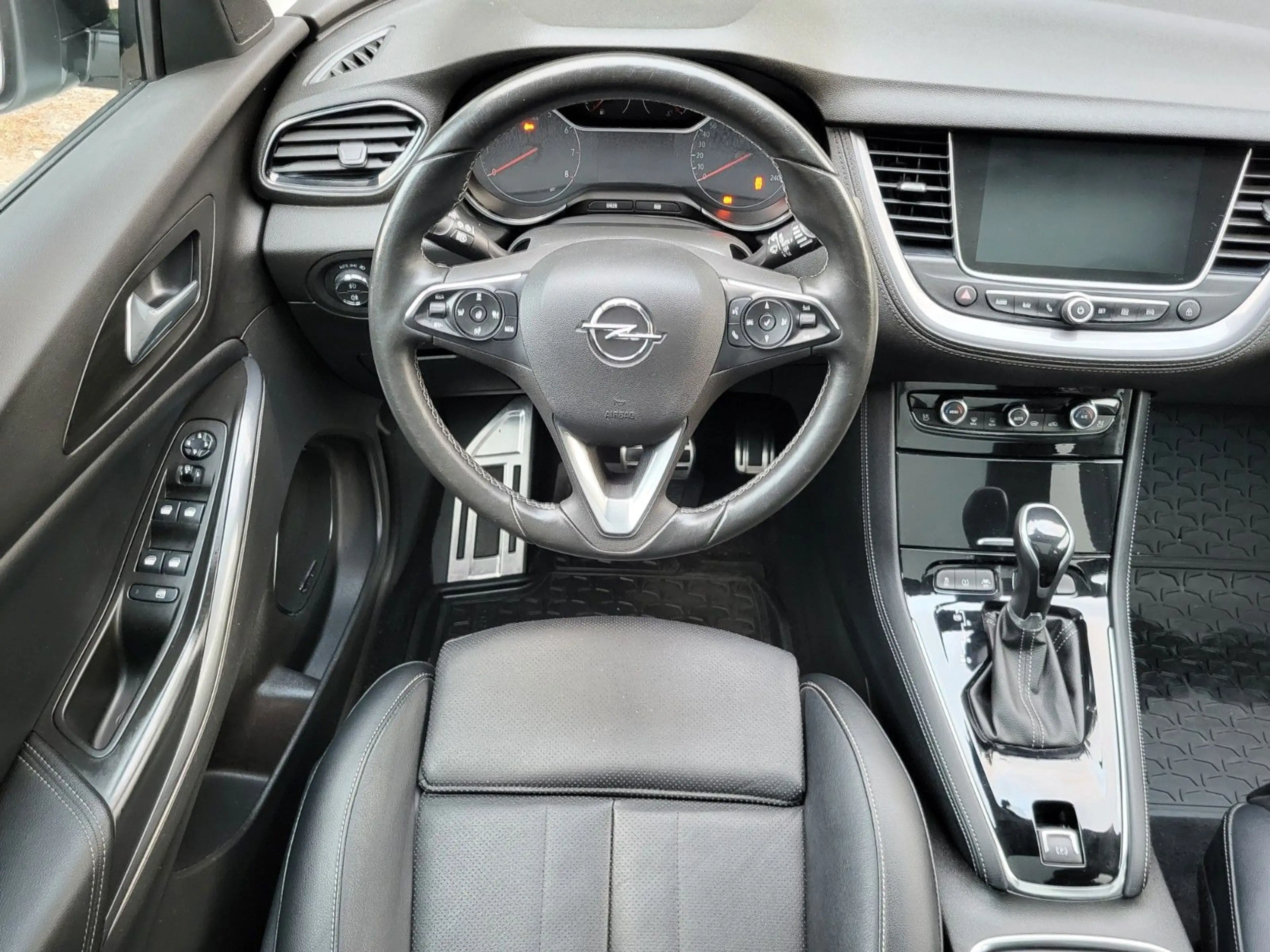 Opel Grandland X 1.6T ULTIMATE- AUTOM.- LEDER - AHK — photo 6