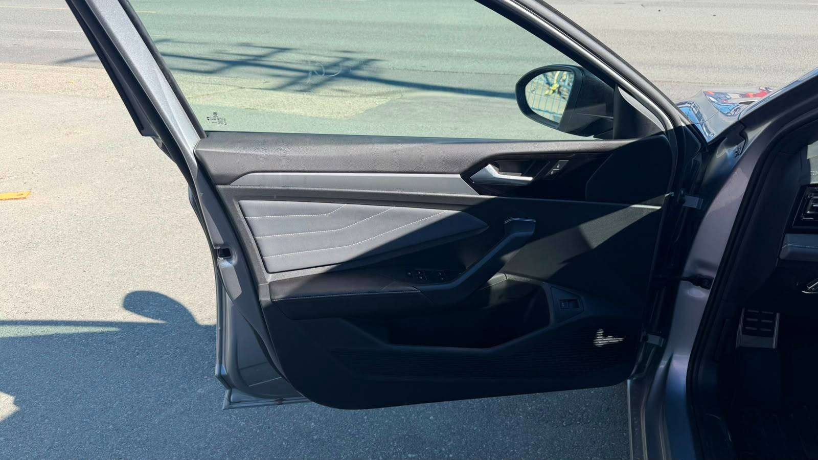 2025 VOLKSWAGEN Jetta — view 15