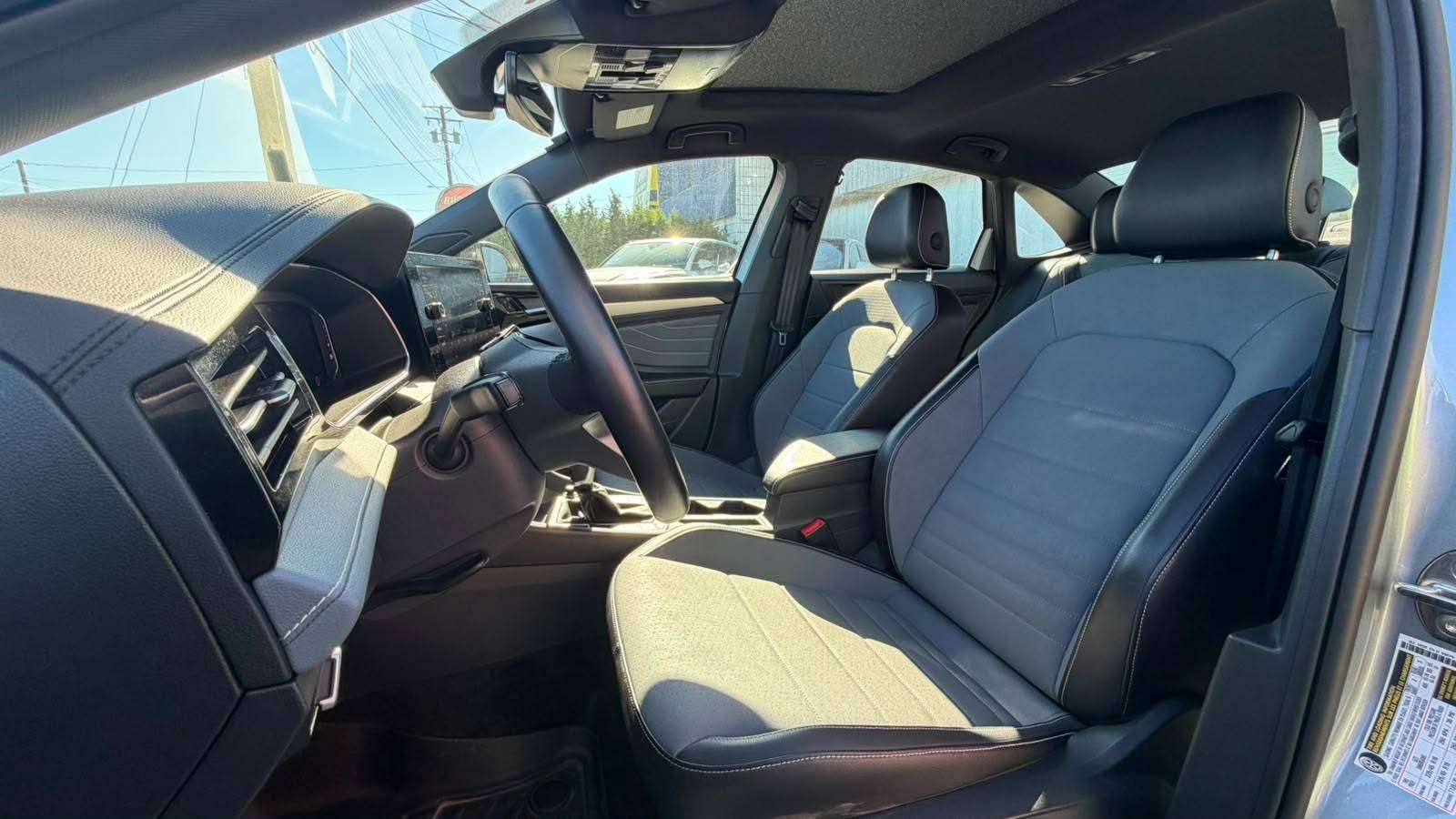 2025 VOLKSWAGEN Jetta — view 17