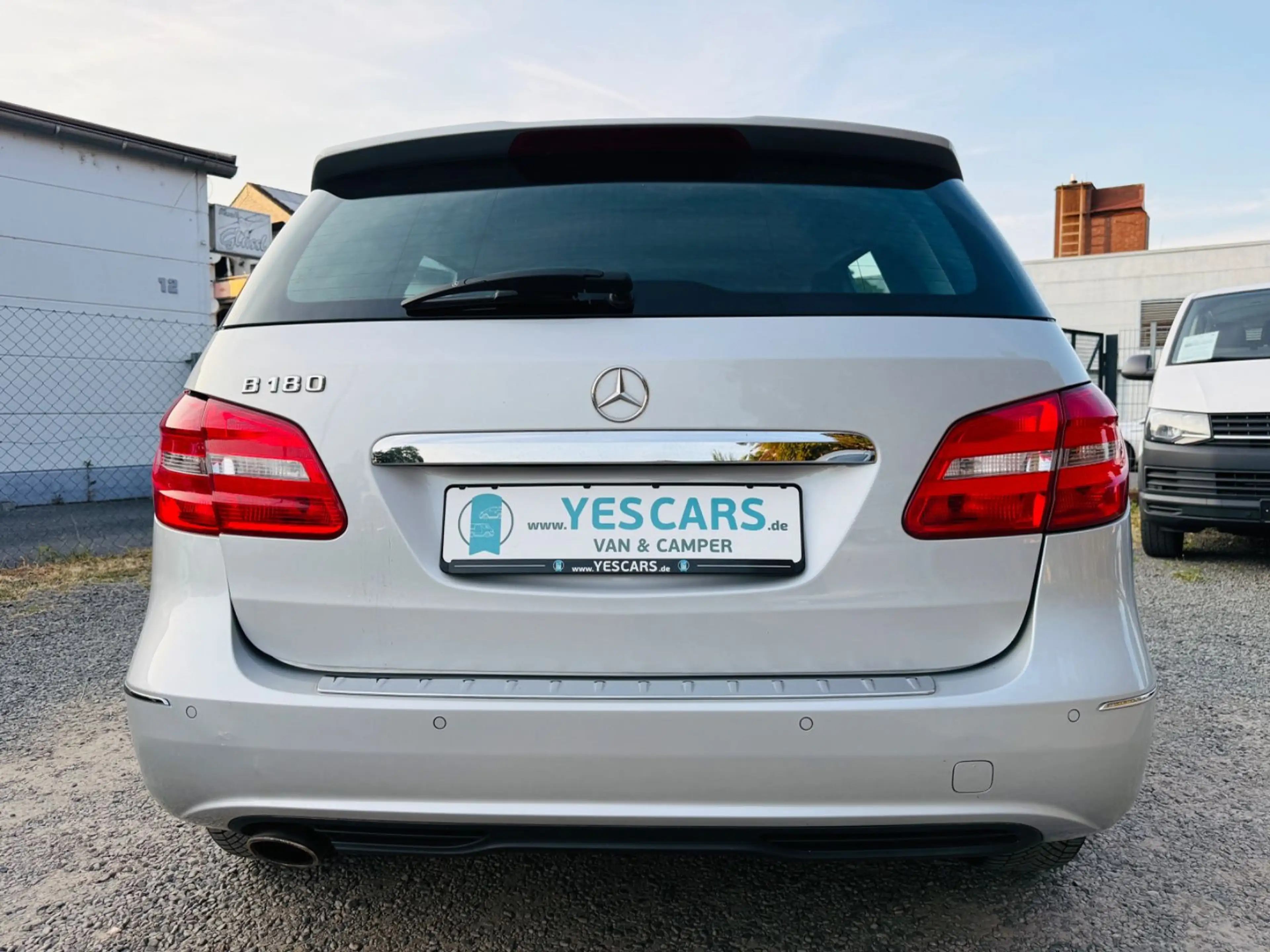 Mercedes-Benz B 180 Automatik/Navi/SHZ/LM — photo 4