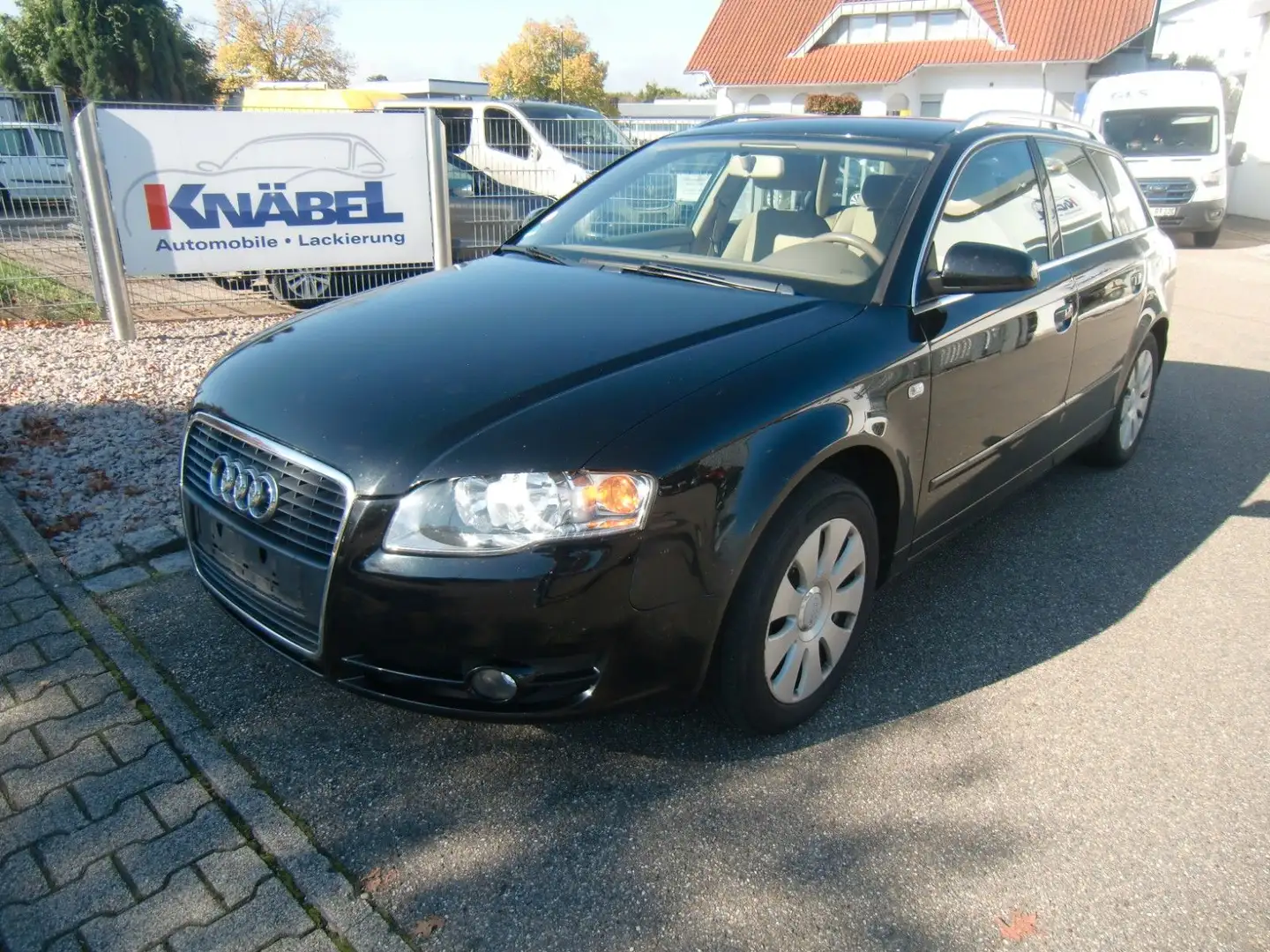 Audi A4 Avant 1.9 TDI/alle Inspektionen/8-f ber/AHK Schwarz - 1