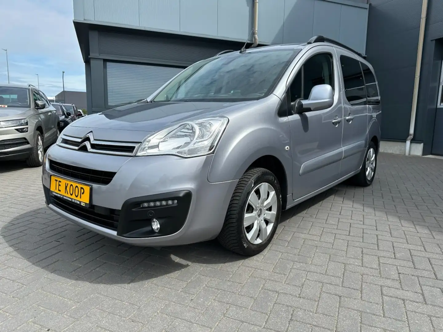 Citroen Berlingo Multispace 1.2 PureTech Feel Navi Camera Trekhaak Gris - 1