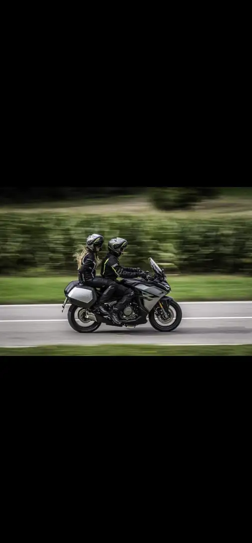 CFMOTO 650GT Plateado - 2