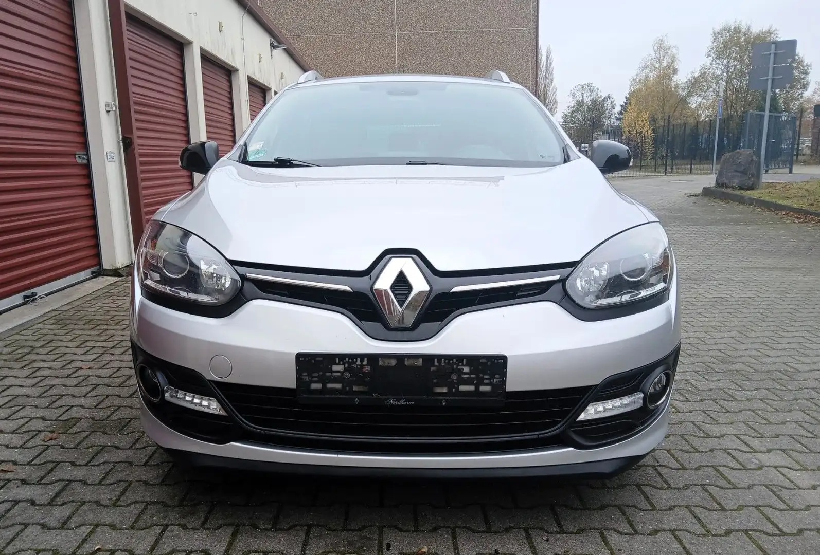 Renault Megane III Grandtour Limited 2Hand Grey - 2