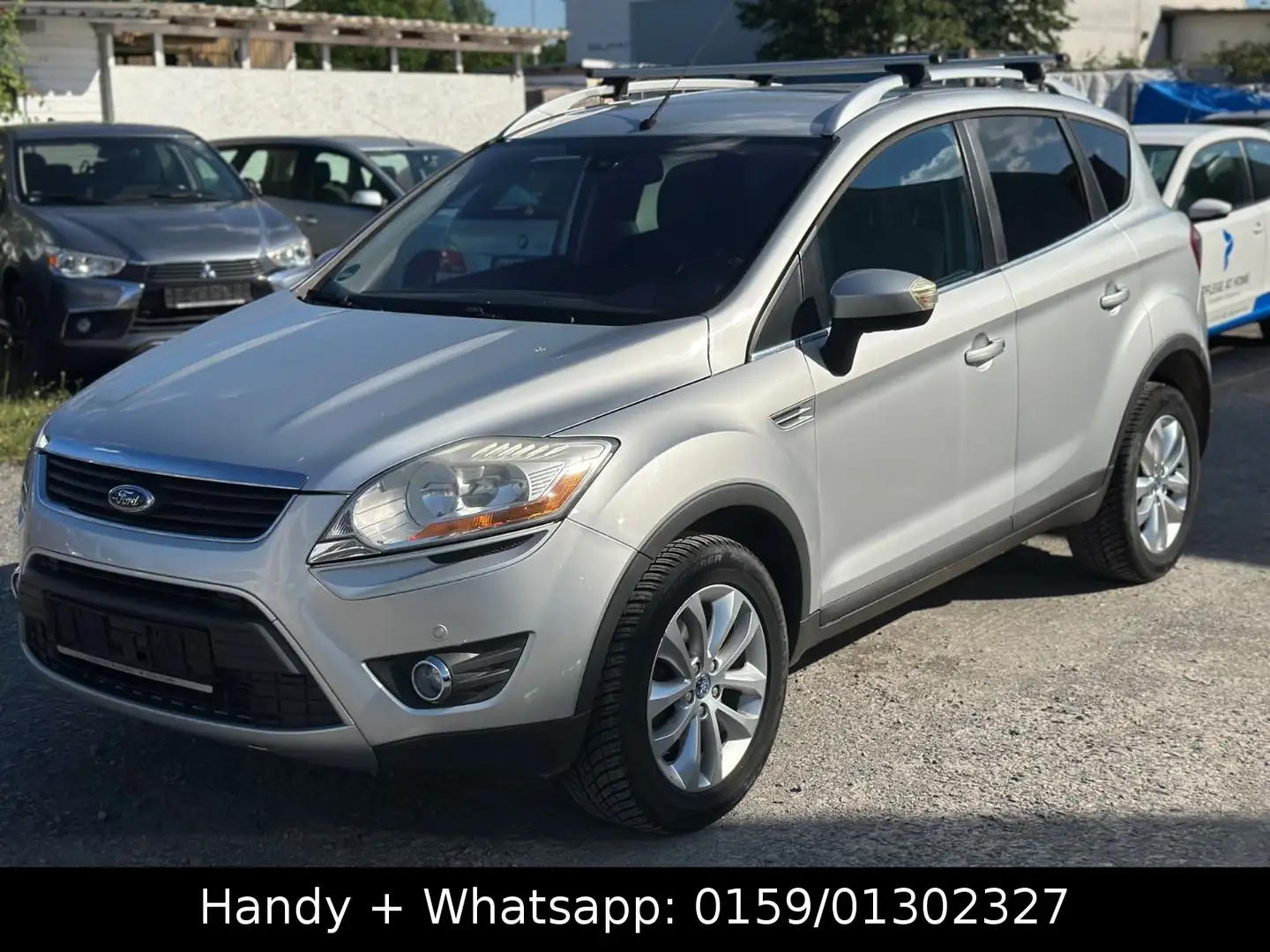 Ford Kuga Titanium -1.Hand -Scheckheft -AHK -Navi -Sh Argintiu - 1