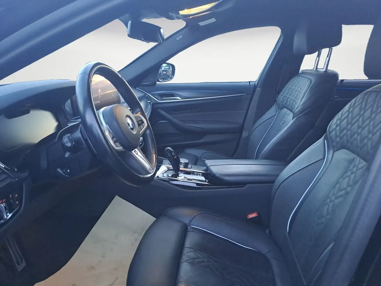 BMW 530 e xDrive Touring Driving Assistant Prof.Laser Noir - 2