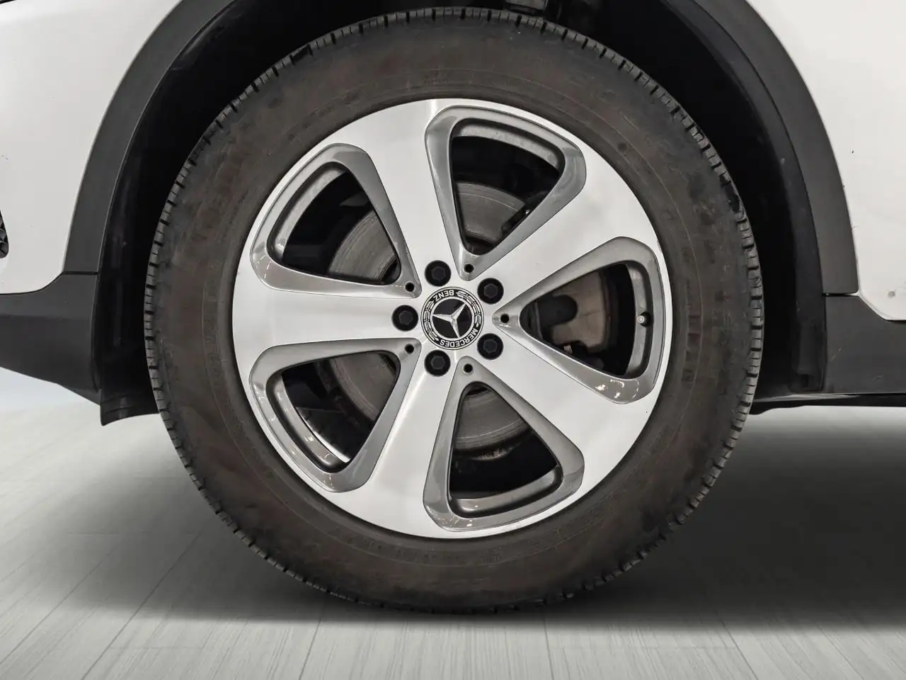 Mercedes-Benz GLC снимка Mercedes-Benz GLC