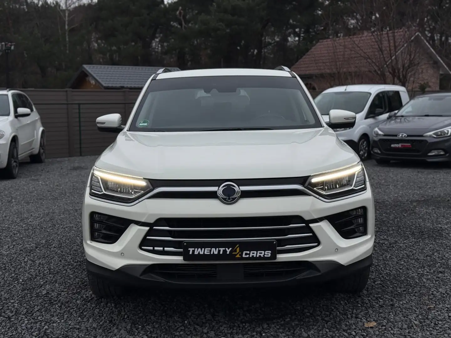 SsangYong Korando Automaat Benzine GT-LINE Navi Camera ZetelV Led* Weiß - 2