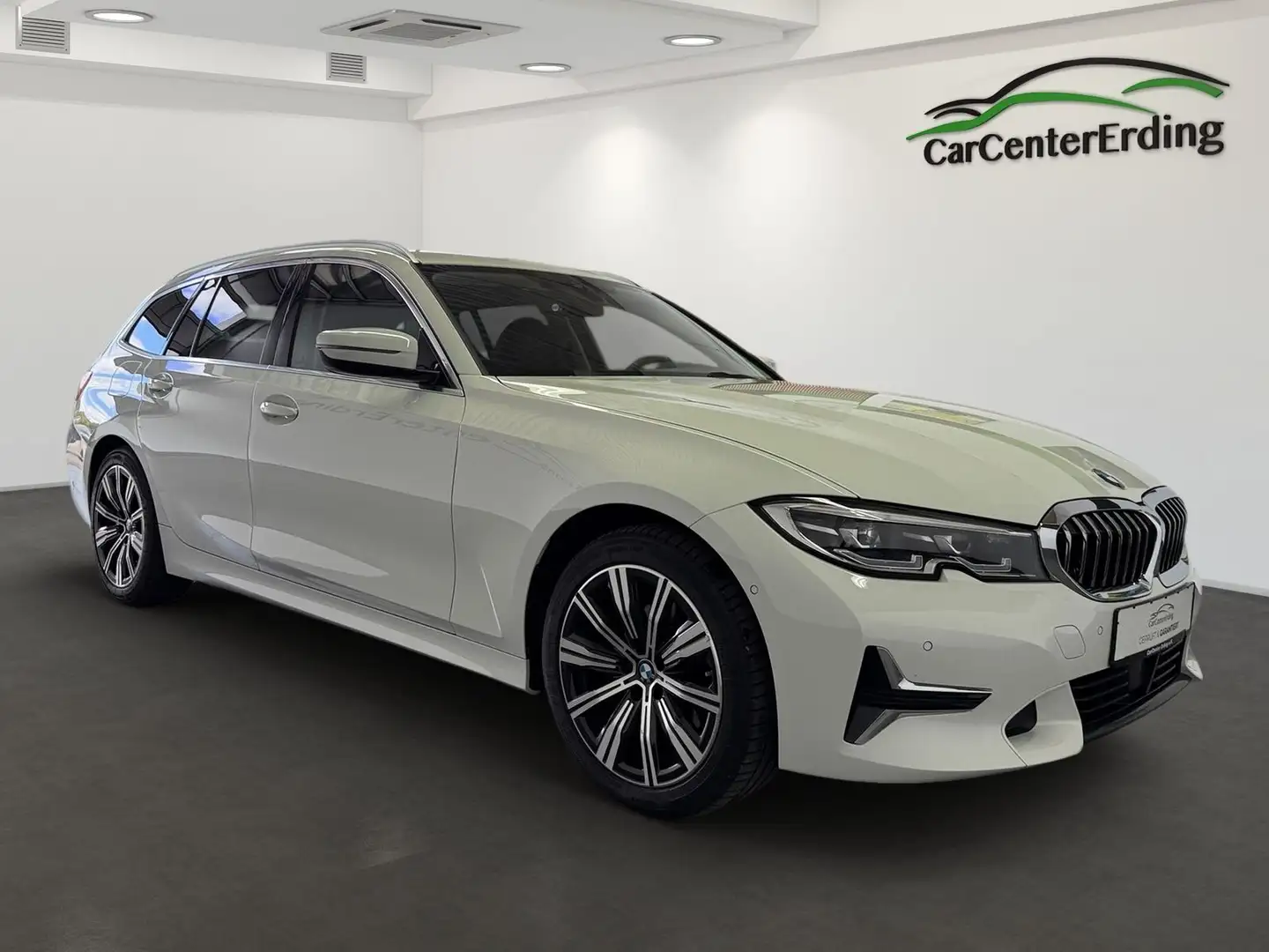 BMW 320 dTouring*LED*ACC*Navi*Kamera*Leder*LiveCockp* Wit - 2