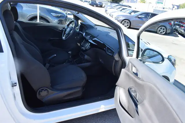 Opel Corsa view 8