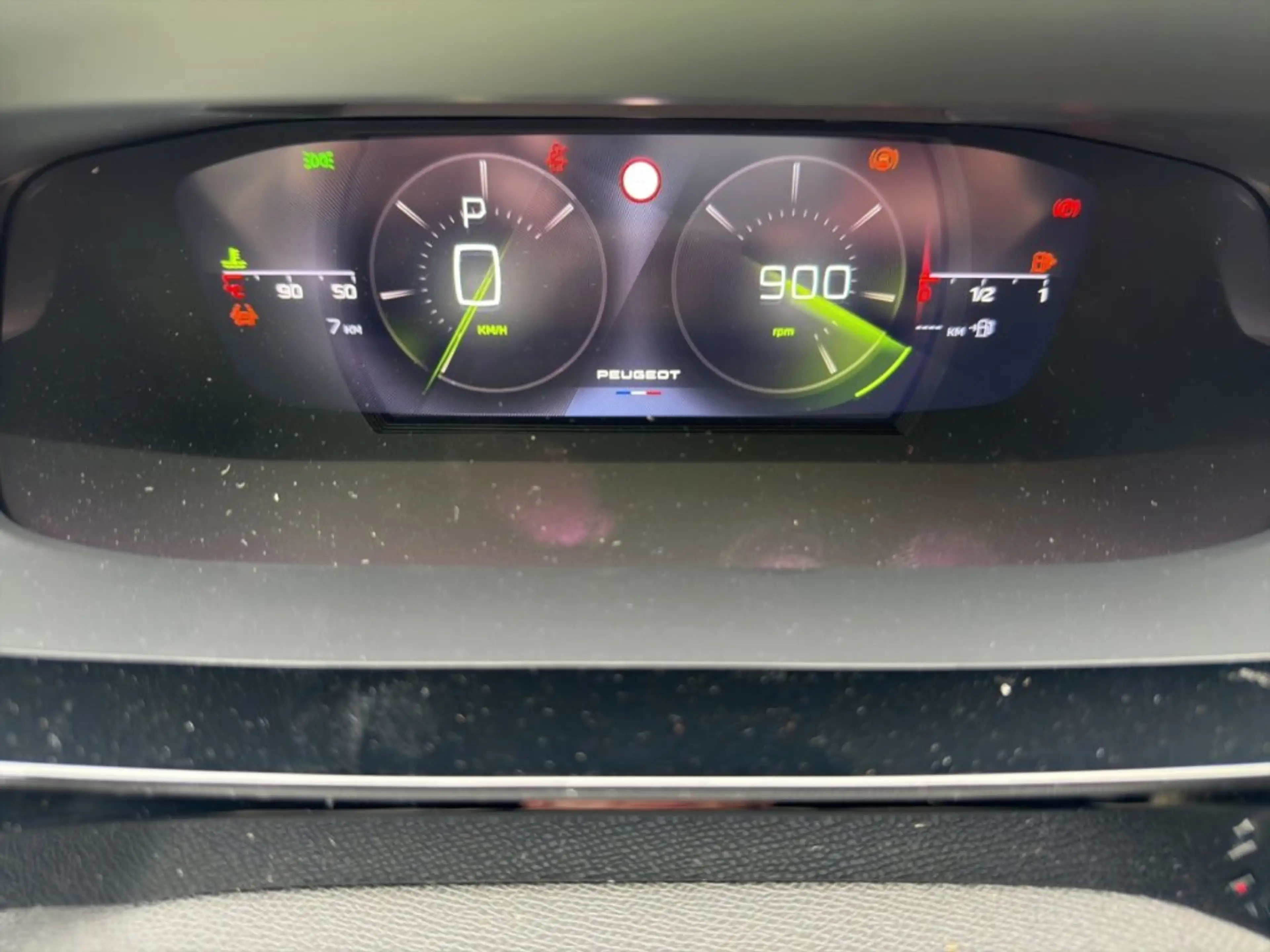 Peugeot 308 SW GT BHDi 130 EAT8 — photo 13