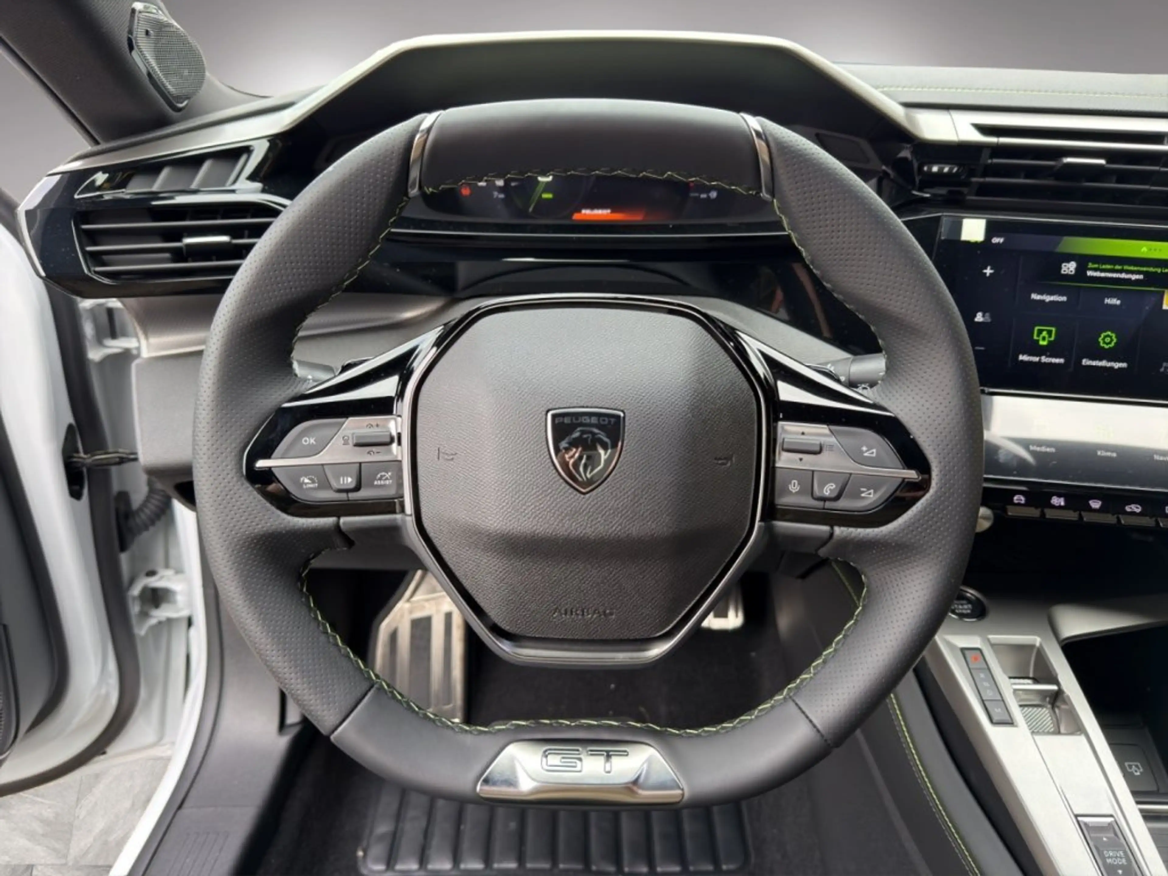 Peugeot 308 SW GT BHDi 130 EAT8 — photo 8