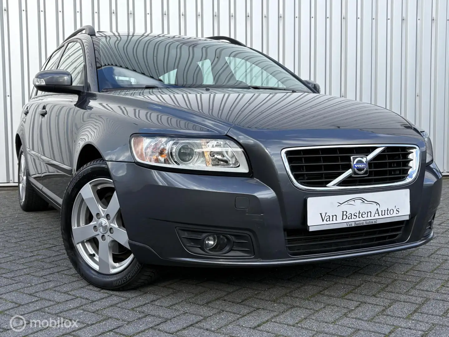 Volvo V50 1.8 Momentum | Schuifdak | PDC | Youngtimer | 08 | Grijs - 1
