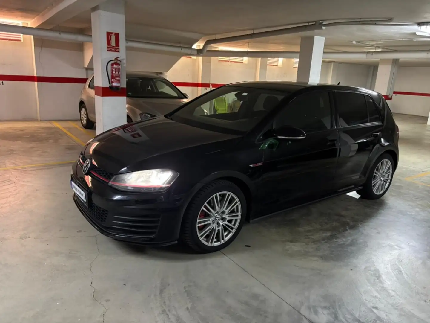 Volkswagen Golf GTI 2.0 TSI Performance 230 Noir - 2
