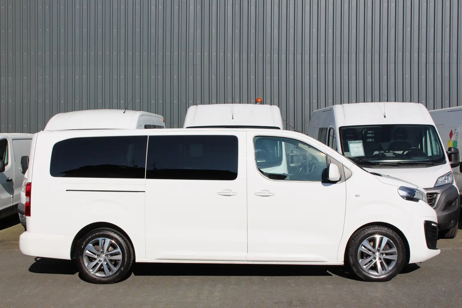Peugeot Traveller Business VIP XL/L3 *2xKlima*Tisch*AHK Fehér - 2