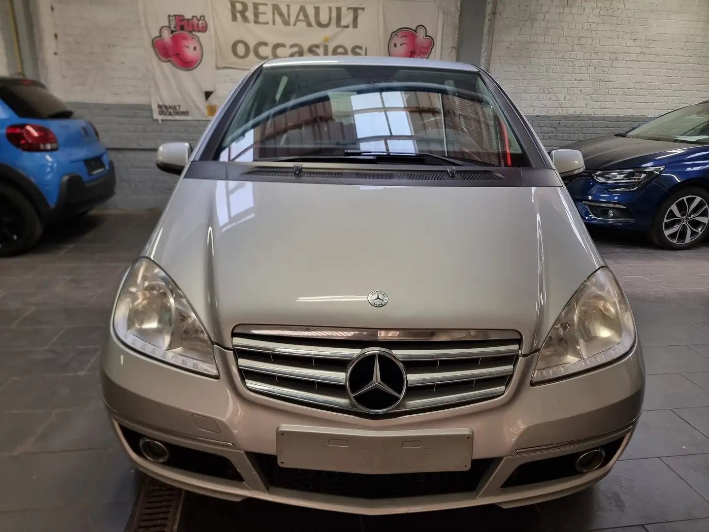 Mercedes-Benz A 160 A 160 BlueEFFICIENCY Gris - 1