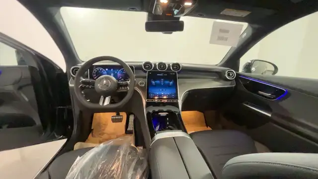 Mercedes-Benz GLC view 10