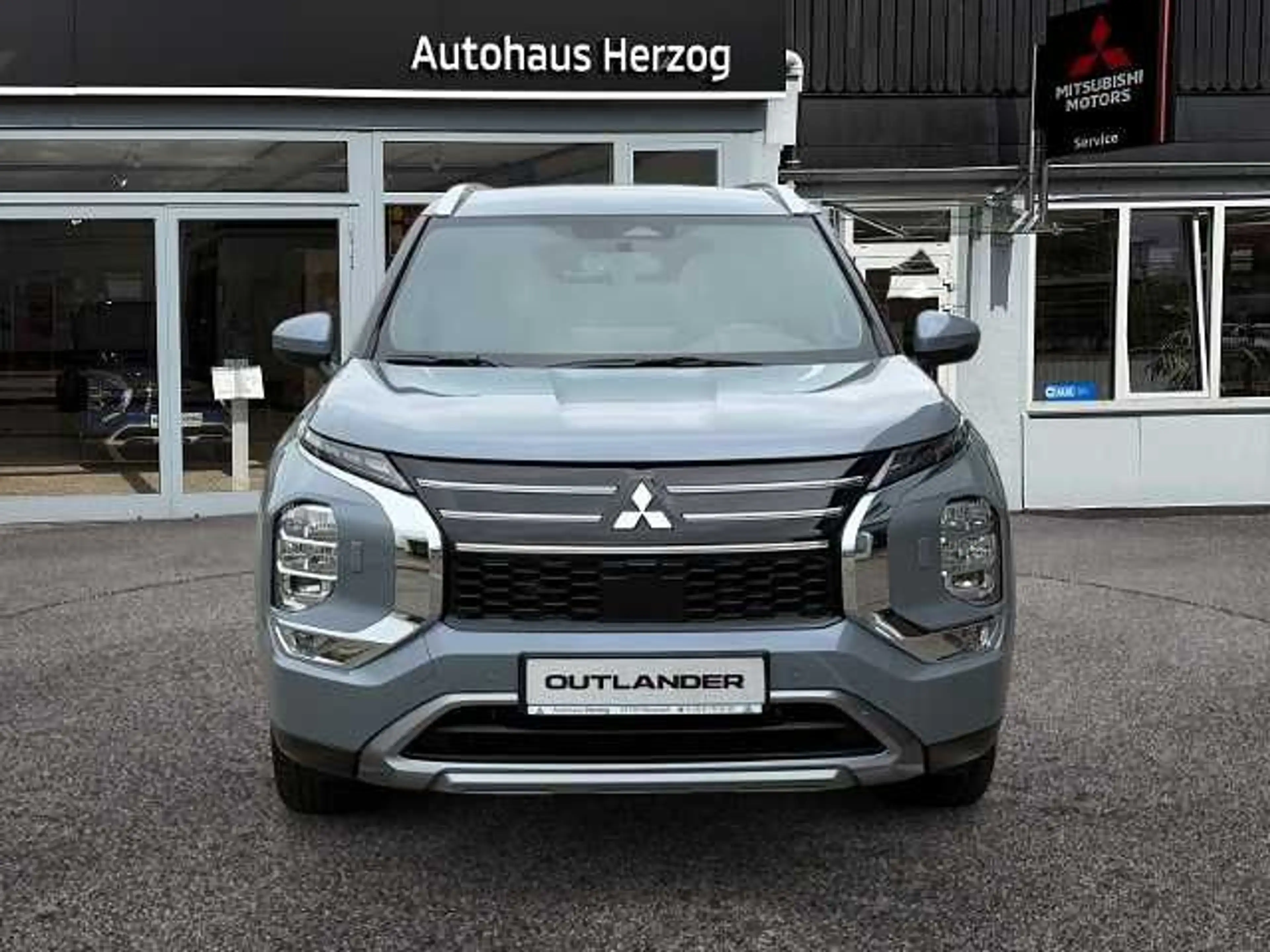 Mitsubishi Outlander 2.4L PHEV Select ´´360° + SHZ´´ — photo 3