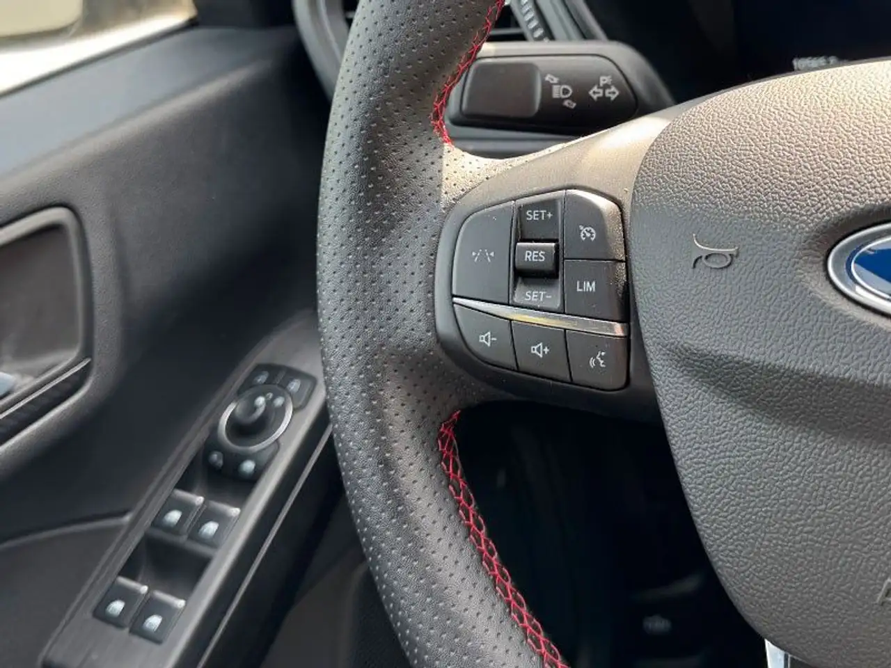 Ford Kuga ST-Line, миниатюра 12