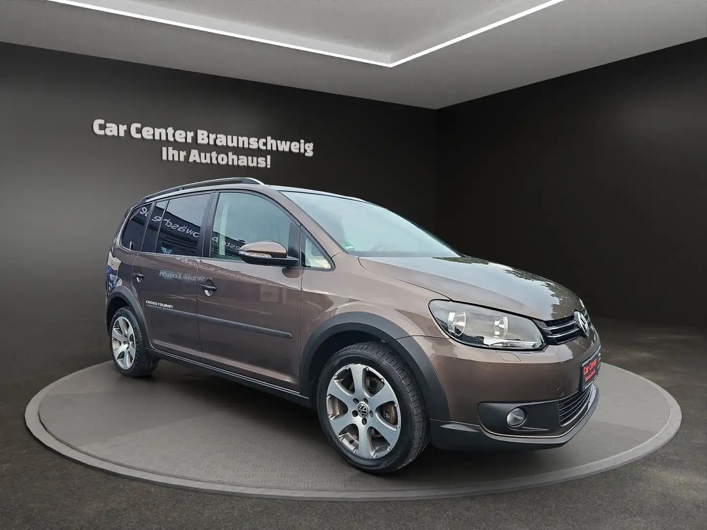 Volkswagen Touran CrossTouran 2.0 TDI DSG*7-SITZER*NAVI*CAM Marrón - 2