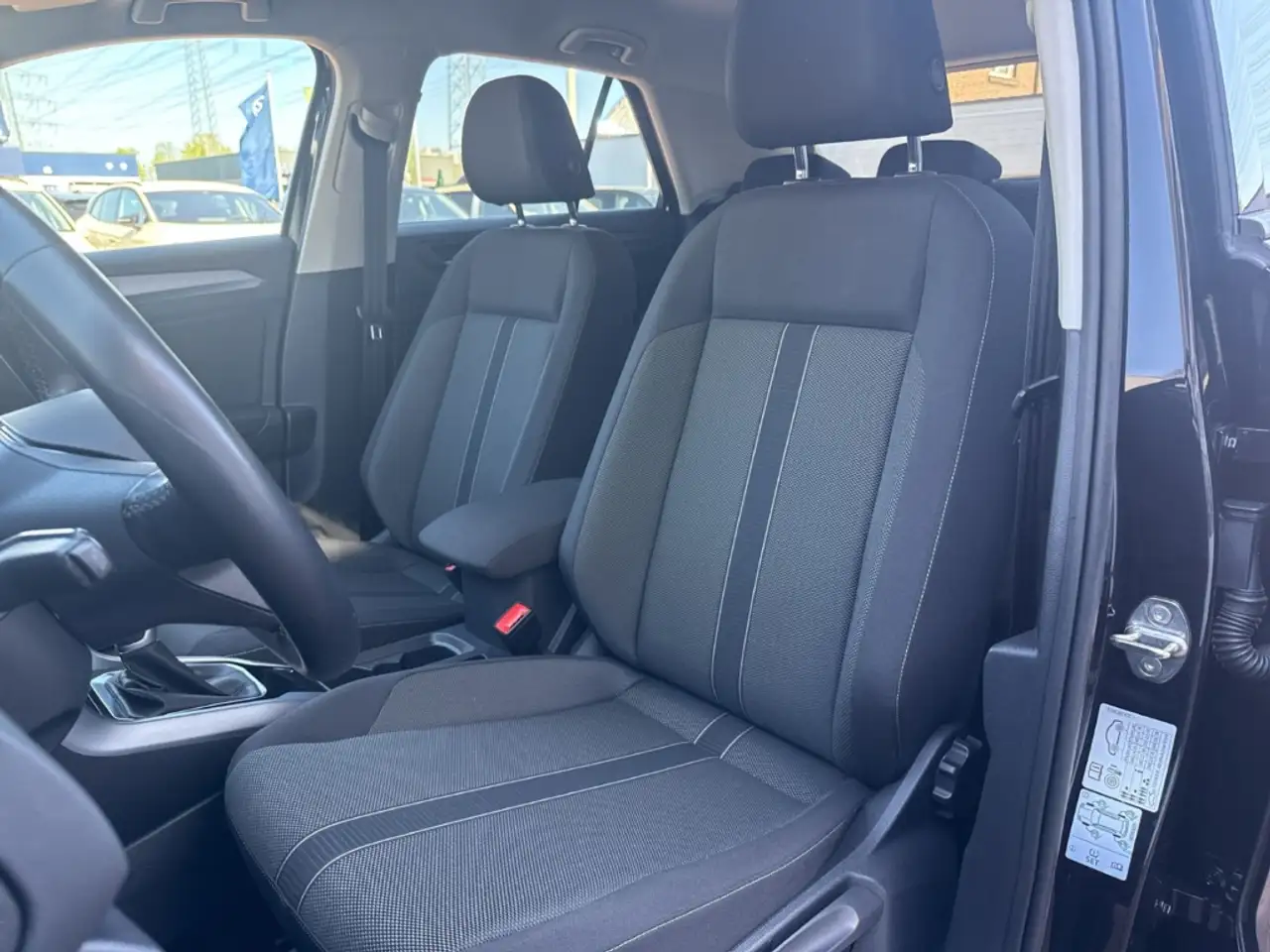 Volkswagen T-Roc Life 1.5 TSI DSG Ganzj.Reifen Led Kamera Navi 7