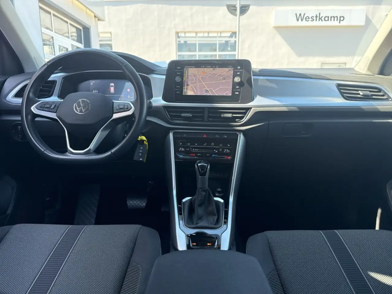 Volkswagen T-Roc Life 1.5 TSI DSG Ganzj.Reifen Led Kamera Navi 8