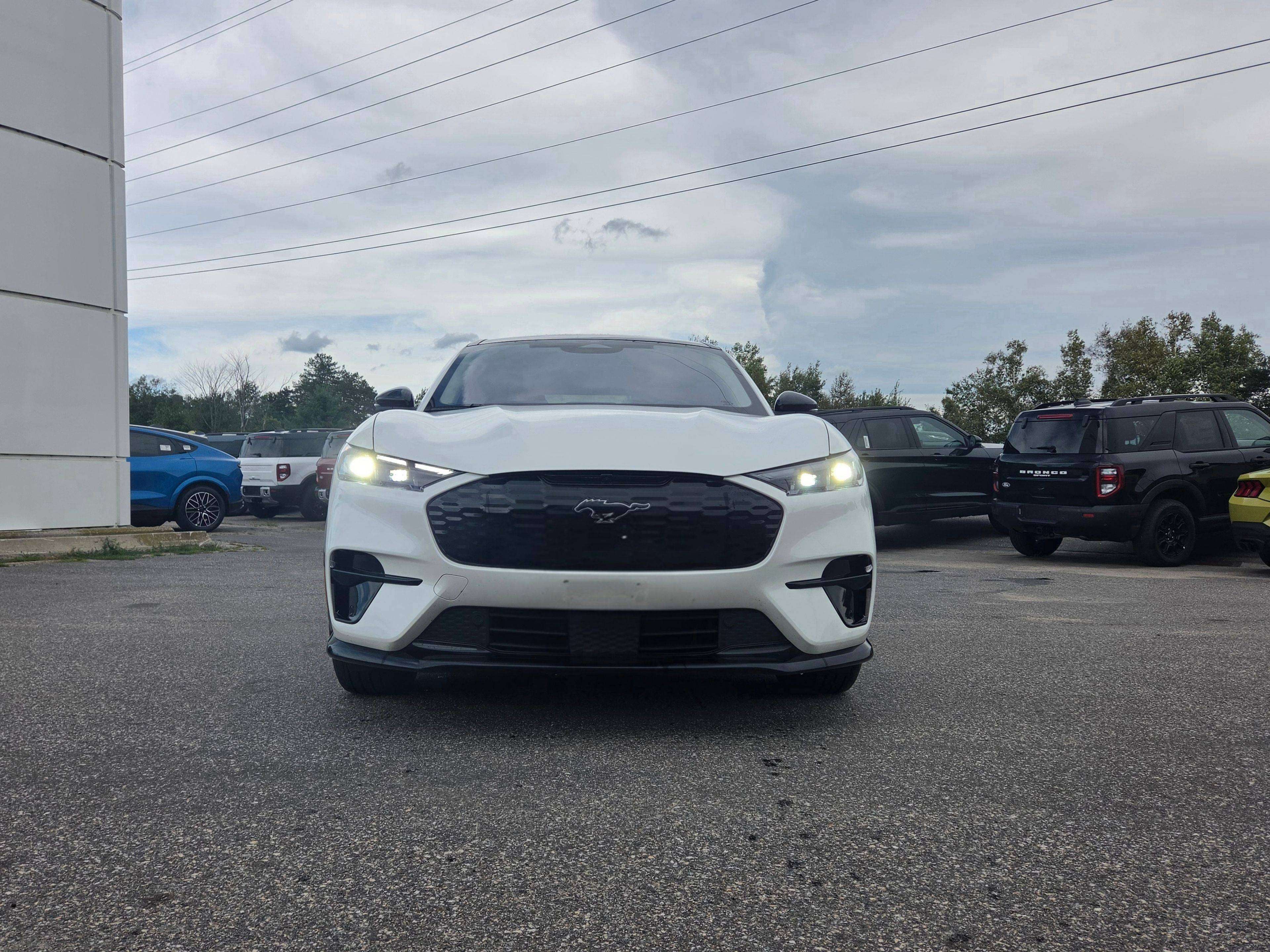 White Metallic 2025 Ford Mustang Mach-E SUV / Crossover All-Wheel Drive Automatic