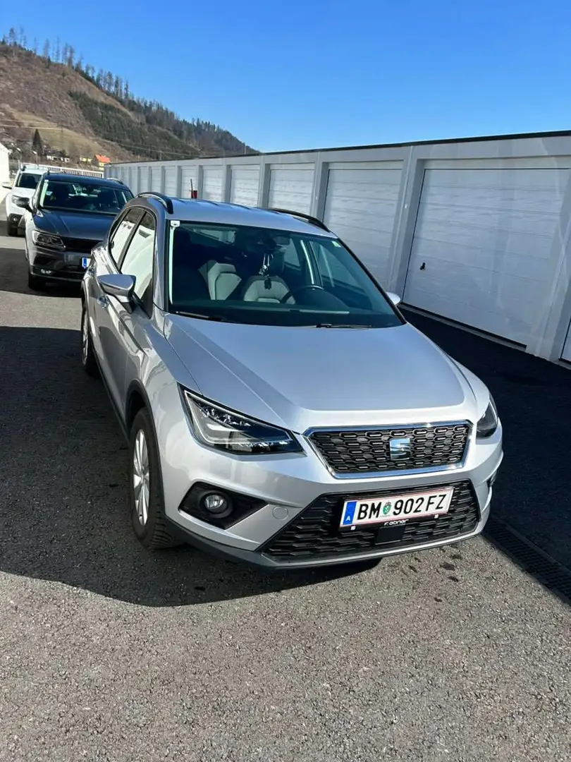 SEAT Arona Arona 1,0 Eco TSI Style Style Silber - 2