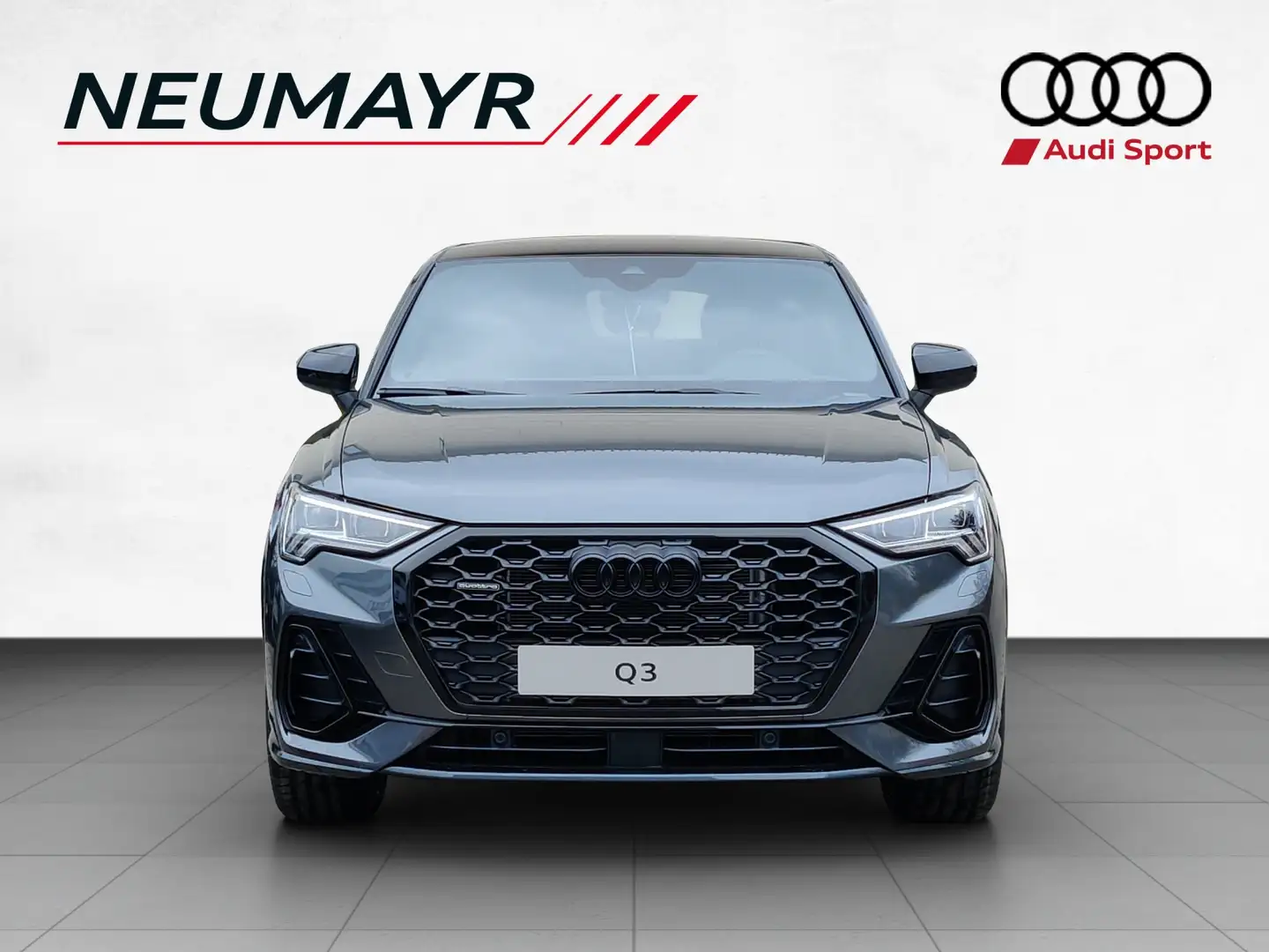 Audi Q3 Sportback 40 TFSI quattro S line Matrix; Pano Grau - 2