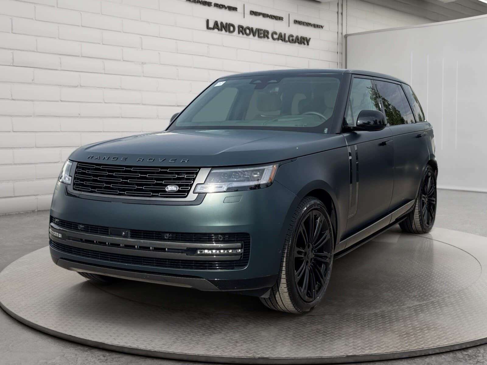 2026 Land Rover Range Rover One Owner | XPel Wrap | Power Deployable Side Step
