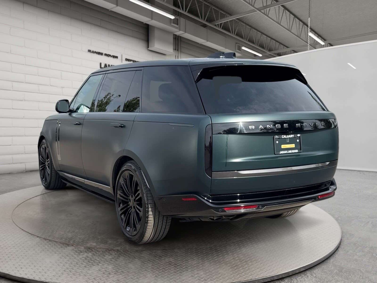 2026 Land Rover Range Rover One Owner | XPel Wrap | Power Deployable Side Step — снимка 1