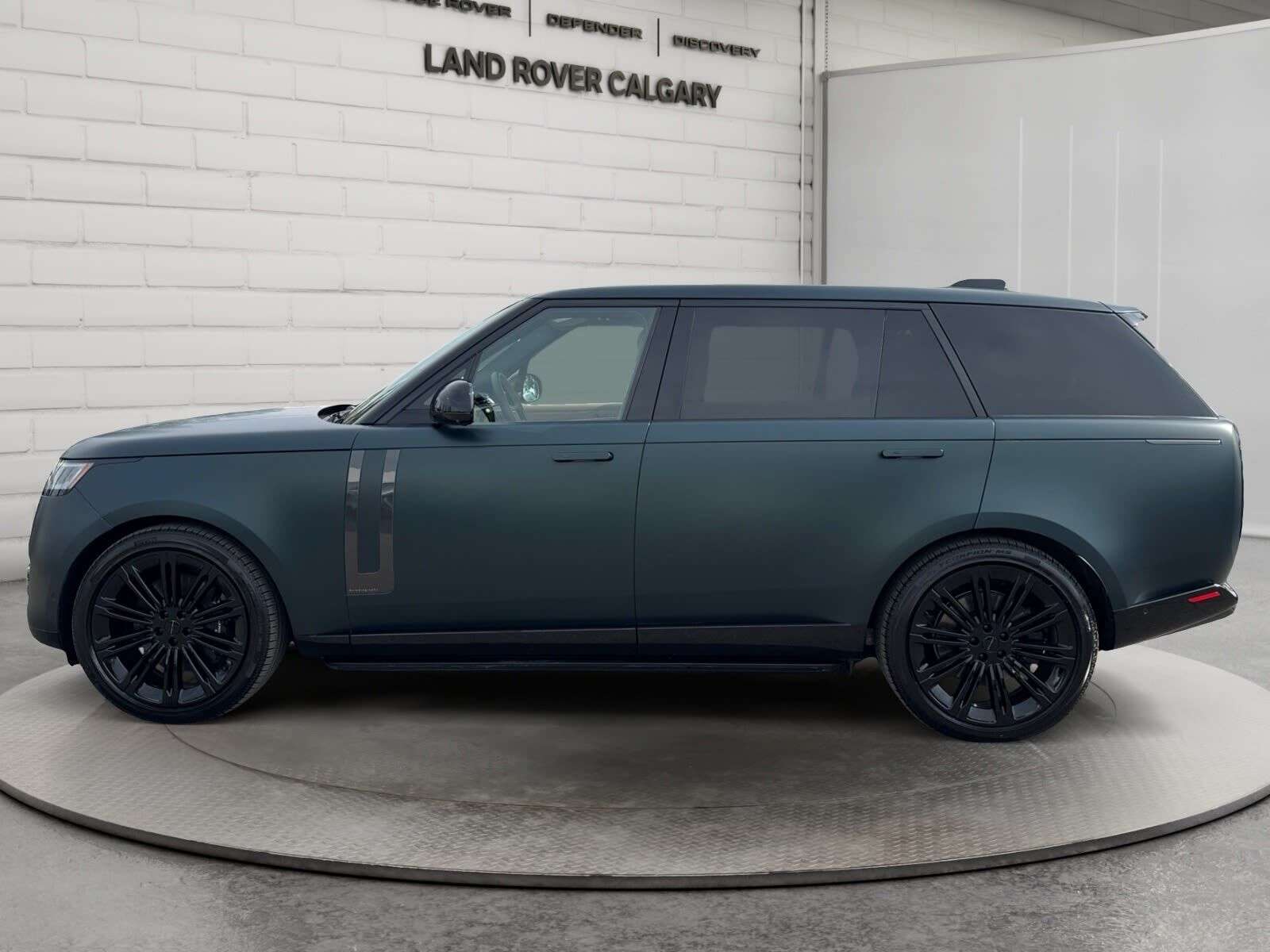 2026 Land Rover Range Rover One Owner | XPel Wrap | Power Deployable Side Step — снимка 1