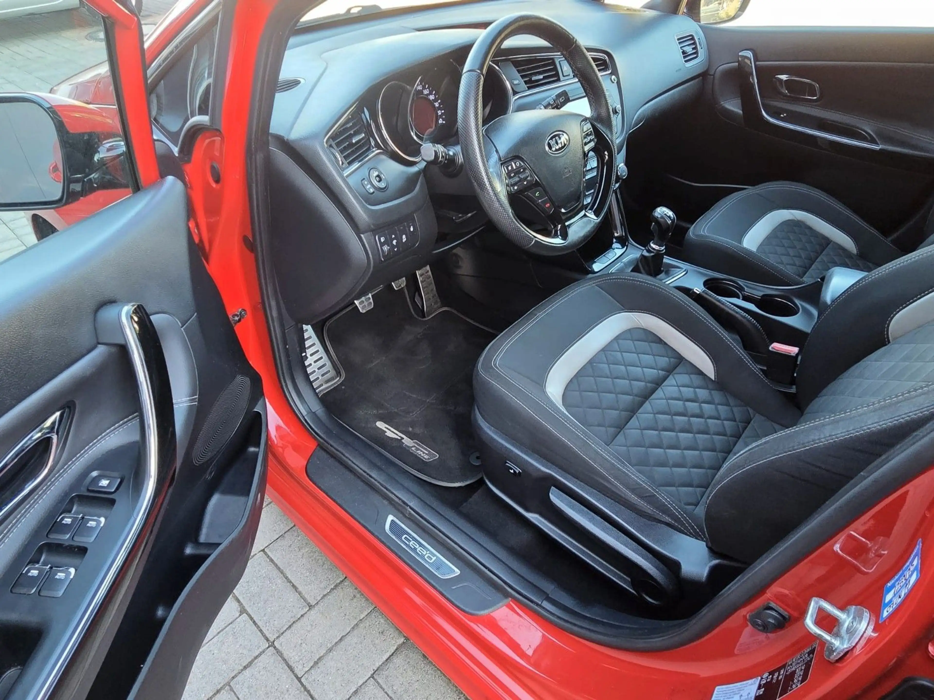Kia Ceed / cee'd 1.0 GT Line 6 Gang/Navi/Tempomat — photo 15