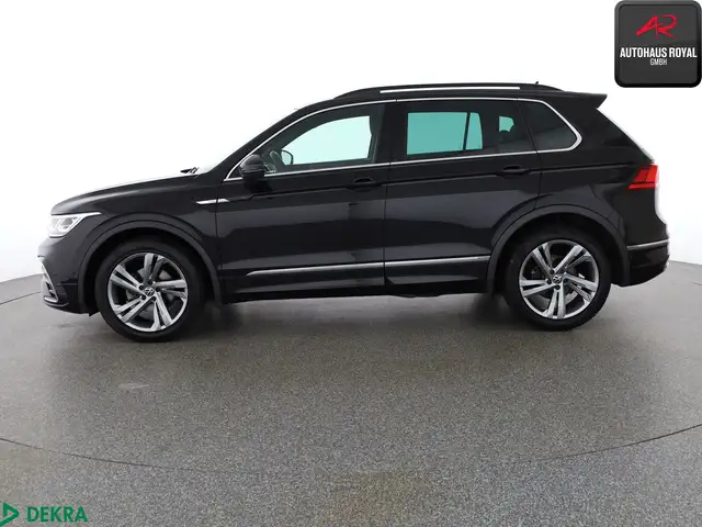 Volkswagen Tiguan view 2