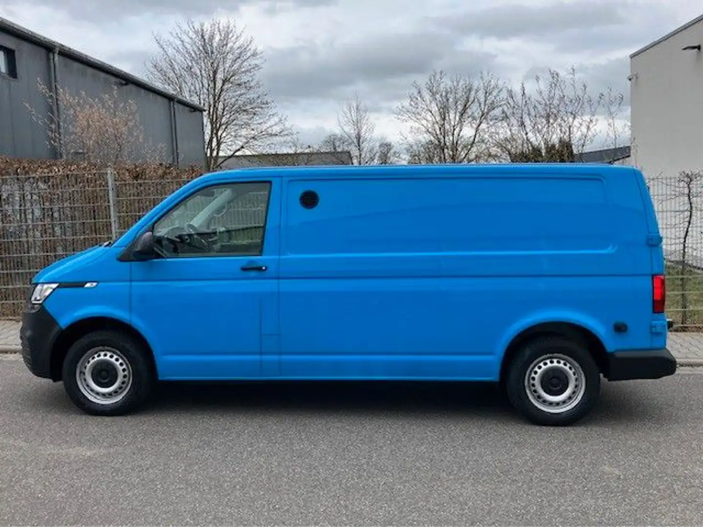 Volkswagen T6.1 Kasten 2.0 TDI lang "1.Hand" Blau - 1