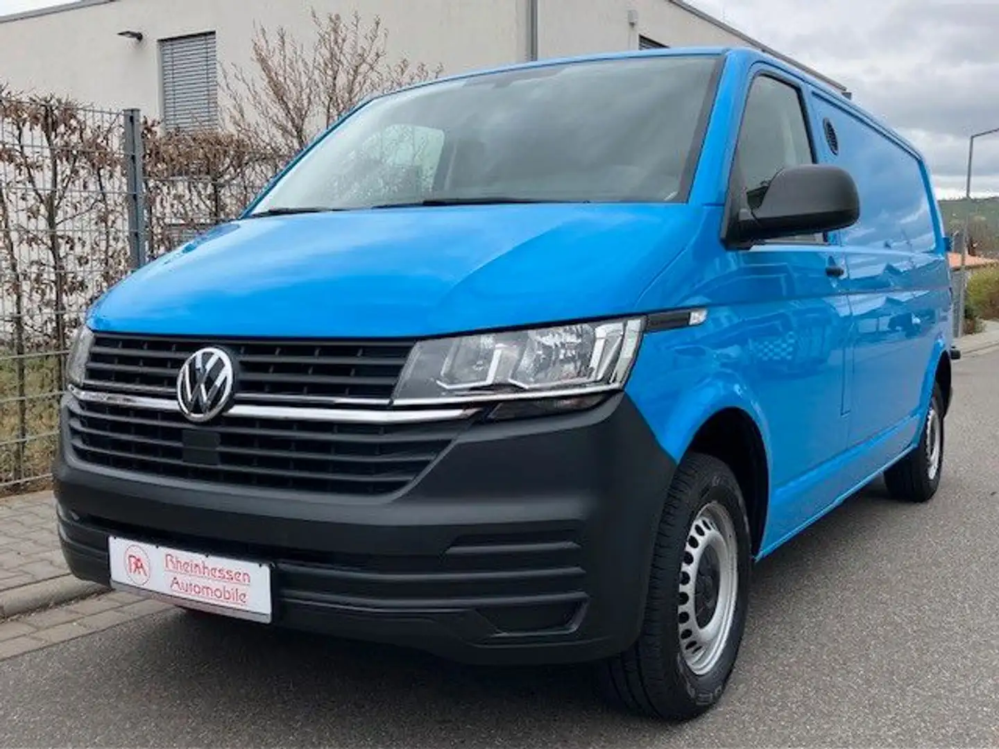 Volkswagen T6.1 Kasten 2.0 TDI lang "1.Hand" Blau - 2