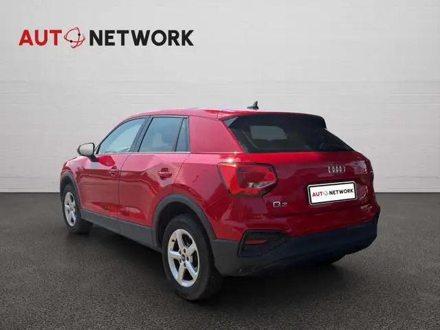 Audi Q2 view 4