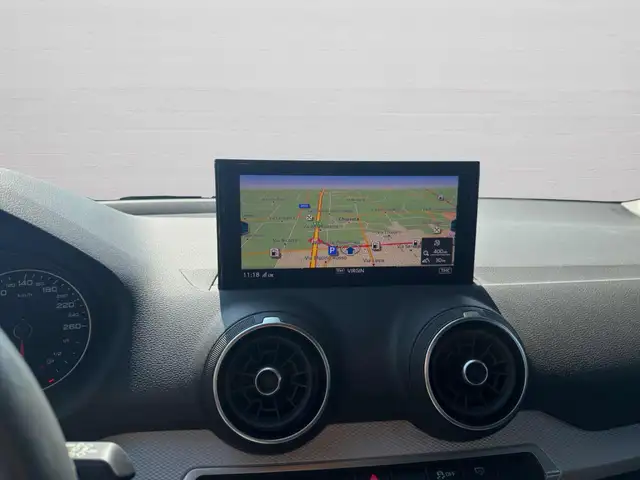 Audi Q2 view 12