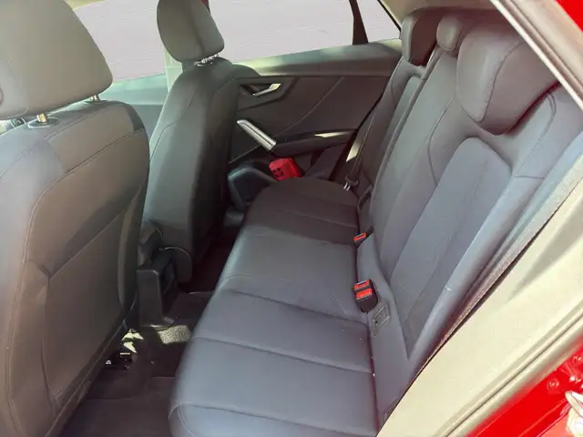 Audi Q2 view 10