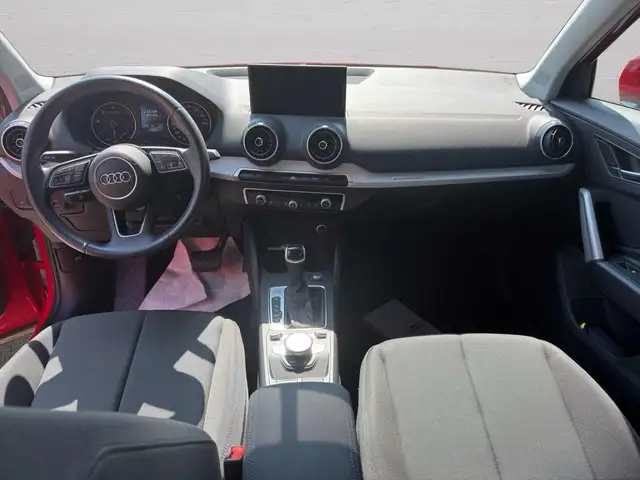 Audi Q2 view 11